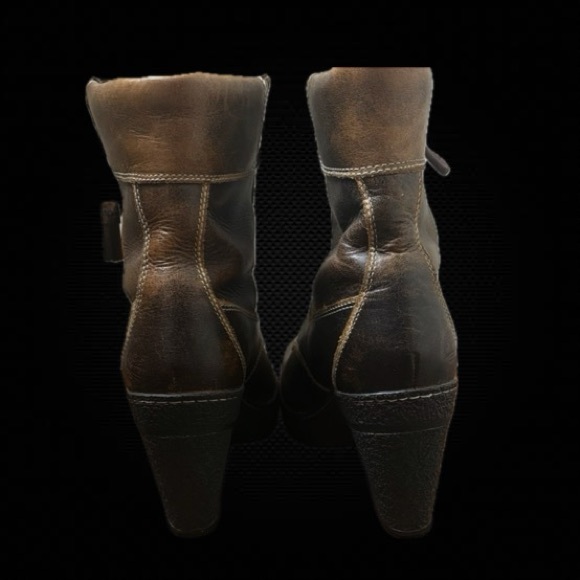 Timberland Dark Brown Lace-Up Boots - Picture 2 of 4